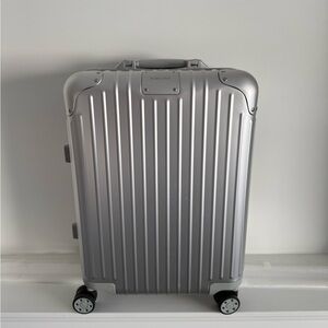 Silver Aluminum Cabin Suitcase